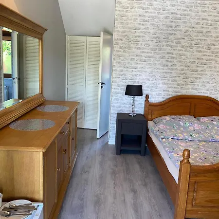 Gosciniec Zoska Hostel *